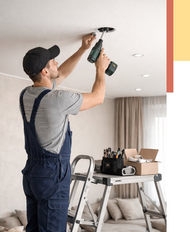 Установка и монтаж точечных светильников в натяжной потолок в Красногорске от 1829 руб. | ОТДЕЛОЧНИК-Крр