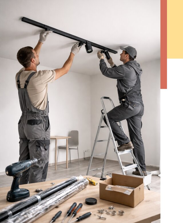 Установка трековых светильников в натяжной потолок в Красногорске от 4268 руб. | ОТДЕЛОЧНИК-Крр