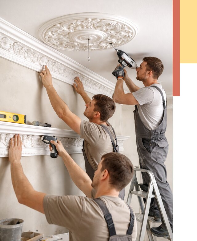 Монтаж лепнины на потолок в Красногорске от 3252 руб. быстро и недорого | ОТДЕЛОЧНИК-Крр